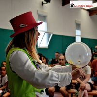 Cobos de Cerrato , Palencia Espectáculo de magia Familiar 4 - copia